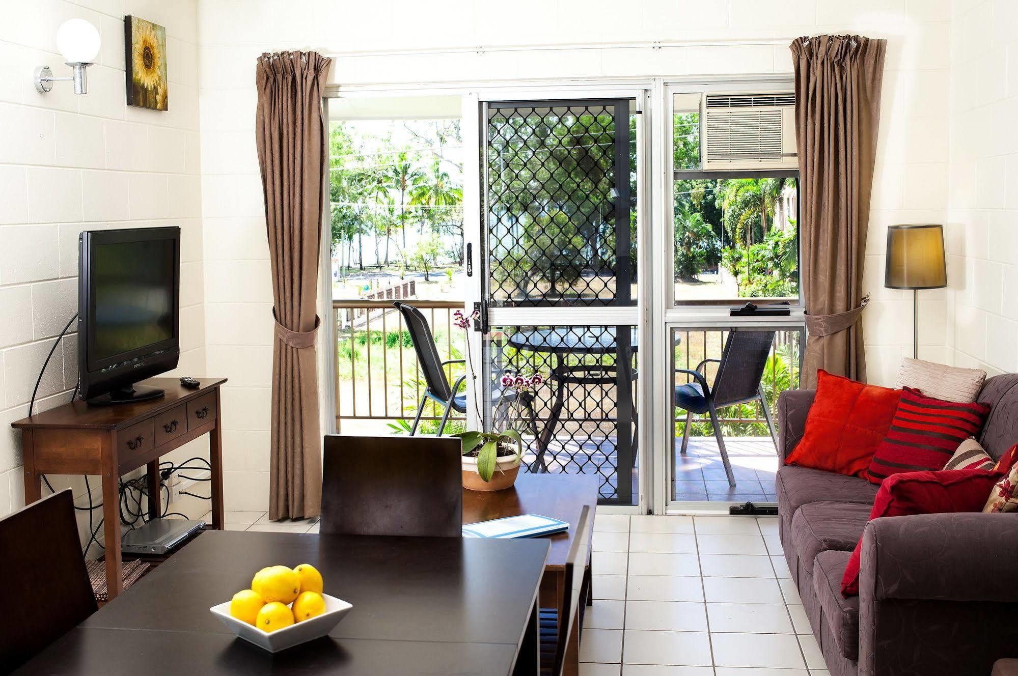 Clifton Sands Holiday Units Клифтън Бийч Екстериор снимка